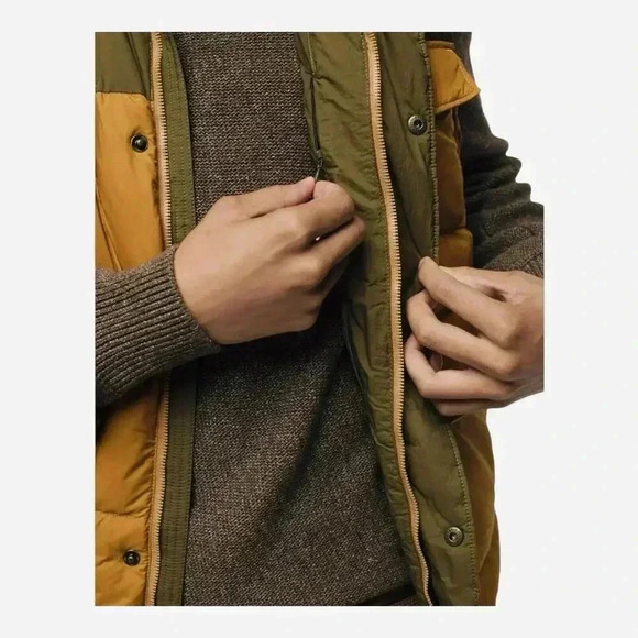Prana Men’s Timber Puffer Trail Vest Size Large NWT Green Orange Insulated - Picture 3 of 9